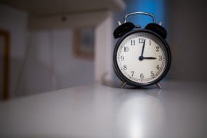 Dlaczego warto wstać godzinę wcześniej?